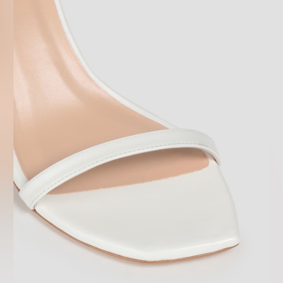 Stuart Weitzman Amelina Leather sandals. Elegant White Strappy Heels - Picture 3 of 7